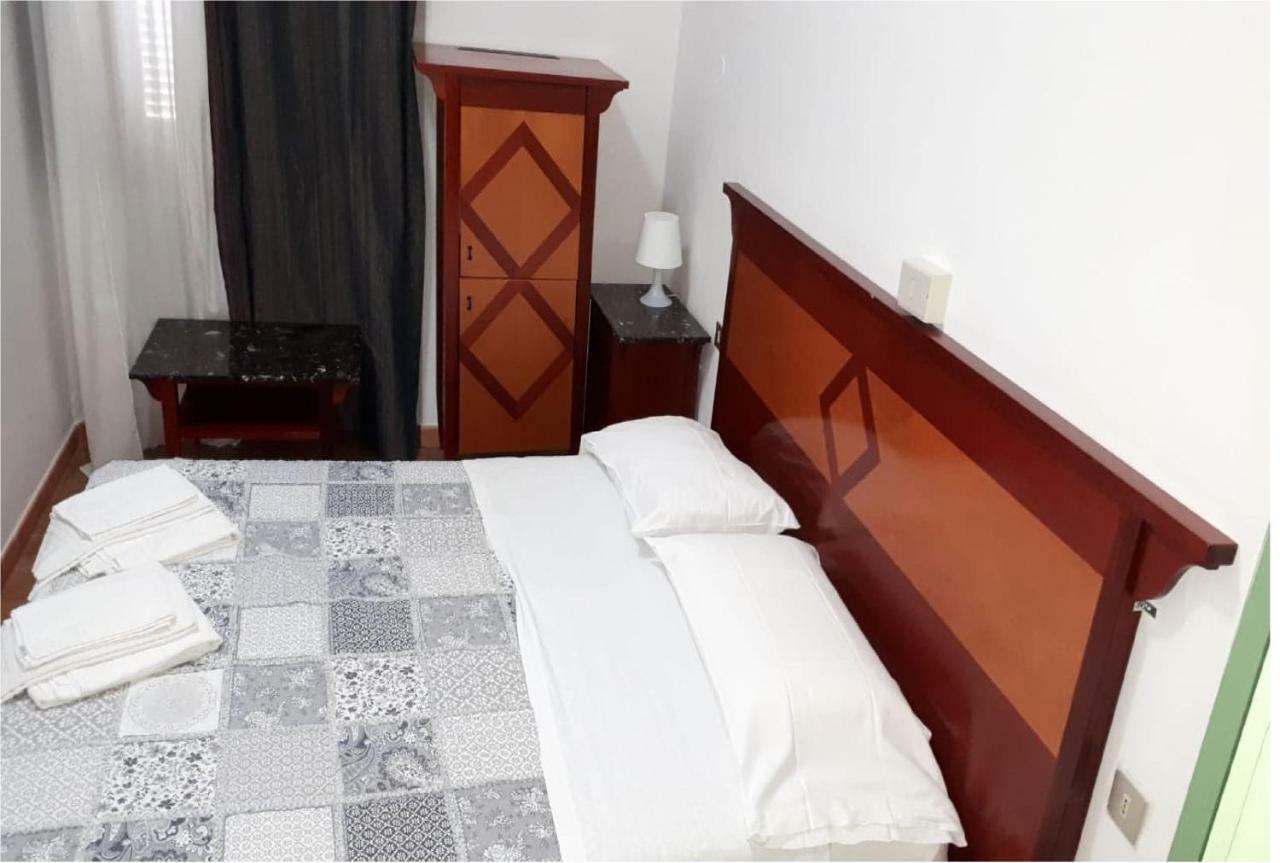 Hotel Stella ฟอลลอนนีกา ภายนอก รูปภาพ